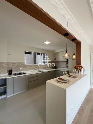 Foto Imóvel - Apartamento Com 3 Quartos, Sendo 1 Suíte, No Centro