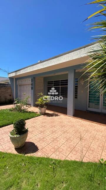 Foto Imóvel - Casa Com 4 Quartos, Sendo 1 Suíte, Na Vila Estrela