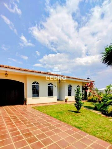 Foto Imóvel - Casa Com 5 Quartos, Sendo 1 Suíte, Na Ronda