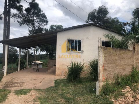 <strong>Casa Com Amplo Terreno, Sta Leopoldina</strong>