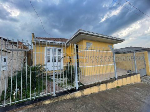 <strong>Casa com edícula, Jardim Arapongas, Castro PR</strong>