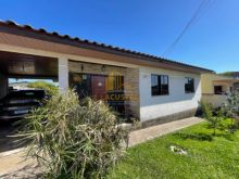<strong>Excelente Casa, Com 03 Quartos, Castro-PR</strong>