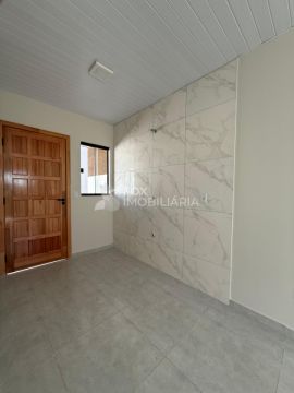 Casa à Venda No Bairro San Martins - Neves