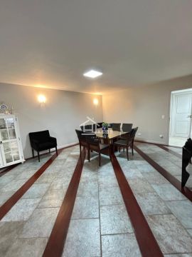 <strong>EDIFÍCIO DONA LEOCADIA</strong>