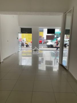 Ponto Comercial Na Avenida Vicente Machado Para Locação