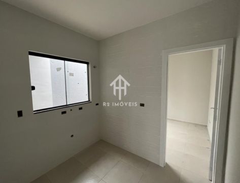 Casa Com 2 Dormitórios E ótimo Acabamento