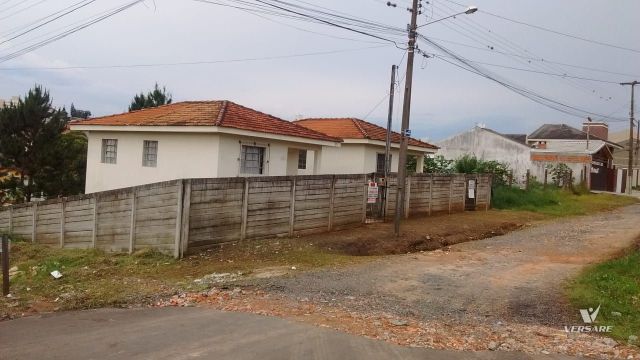 Casa à Venda Em órfãs