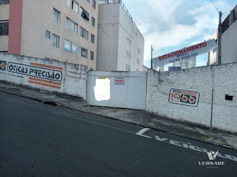 Terreno à Venda No Centro 