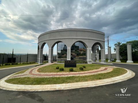 Foto Imóvel - Terreno à Venda No Condomínio Coliseu 