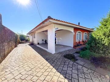 Foto Imóvel - Casa Ampla, Bem Conservada E Com Espaço De Lazer E Pomar