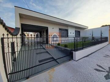 Foto Imóvel - Casa Mobiliada à Venda Na Nova Rússia