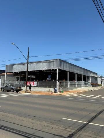 Foto Imóvel - Imóvel Comercial De Esquina Para Locação - Oficinas