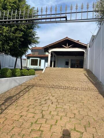 Foto Imóvel - Sobrado Amplo à Venda, Ensolarado E Próximo Ao Centro