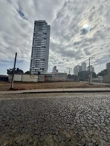 Foto Imóvel - Terreno á Venda - Oficinas