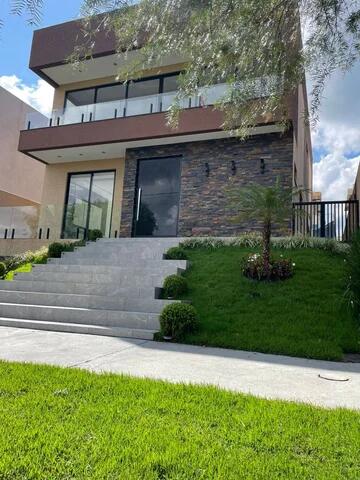 Foto Imóvel - Casa em Centro