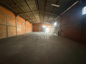 Foto Imóvel - Barração Com 300 M² - Centro