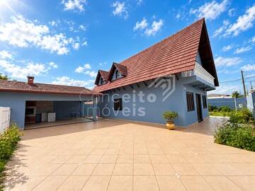 Foto Imóvel - Sobrado Semimobiliado Estilo Chalé Com Piscina - Jardim Carvalho