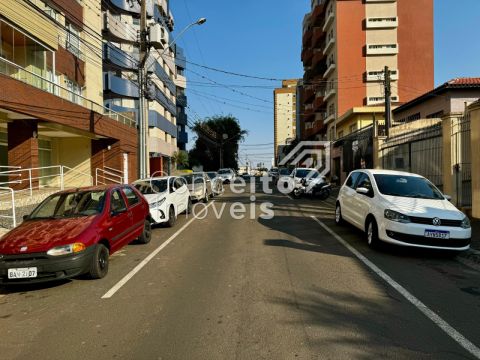 Edifício Le Jardin - Apartamento Semi Mobiliado