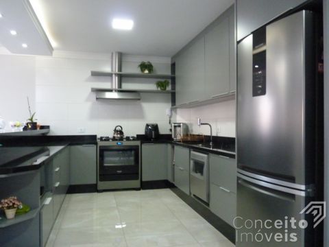 Sobrado - Semi Mobiliado - Bairro órfãs