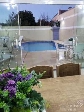 Linda Residência Com Piscina No Bairro Orfãs