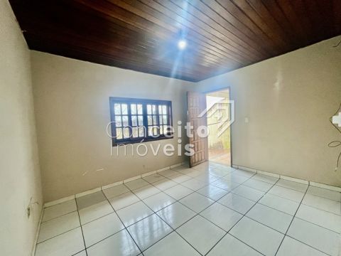 Residência Com Amplo Terreno - Jardim Primavera -  Uvaranas
