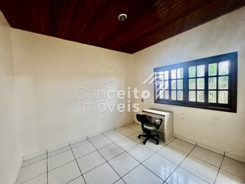 Residência Com Amplo Terreno - Jardim Primavera -  Uvaranas