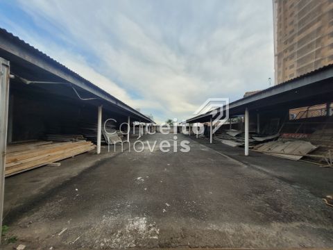 Foto Imóvel - Estacionamento / Ponto Comercial  - Oficinas