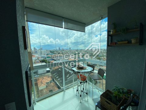 Edifício Oásis Palace - Uvaranas - Apartamento