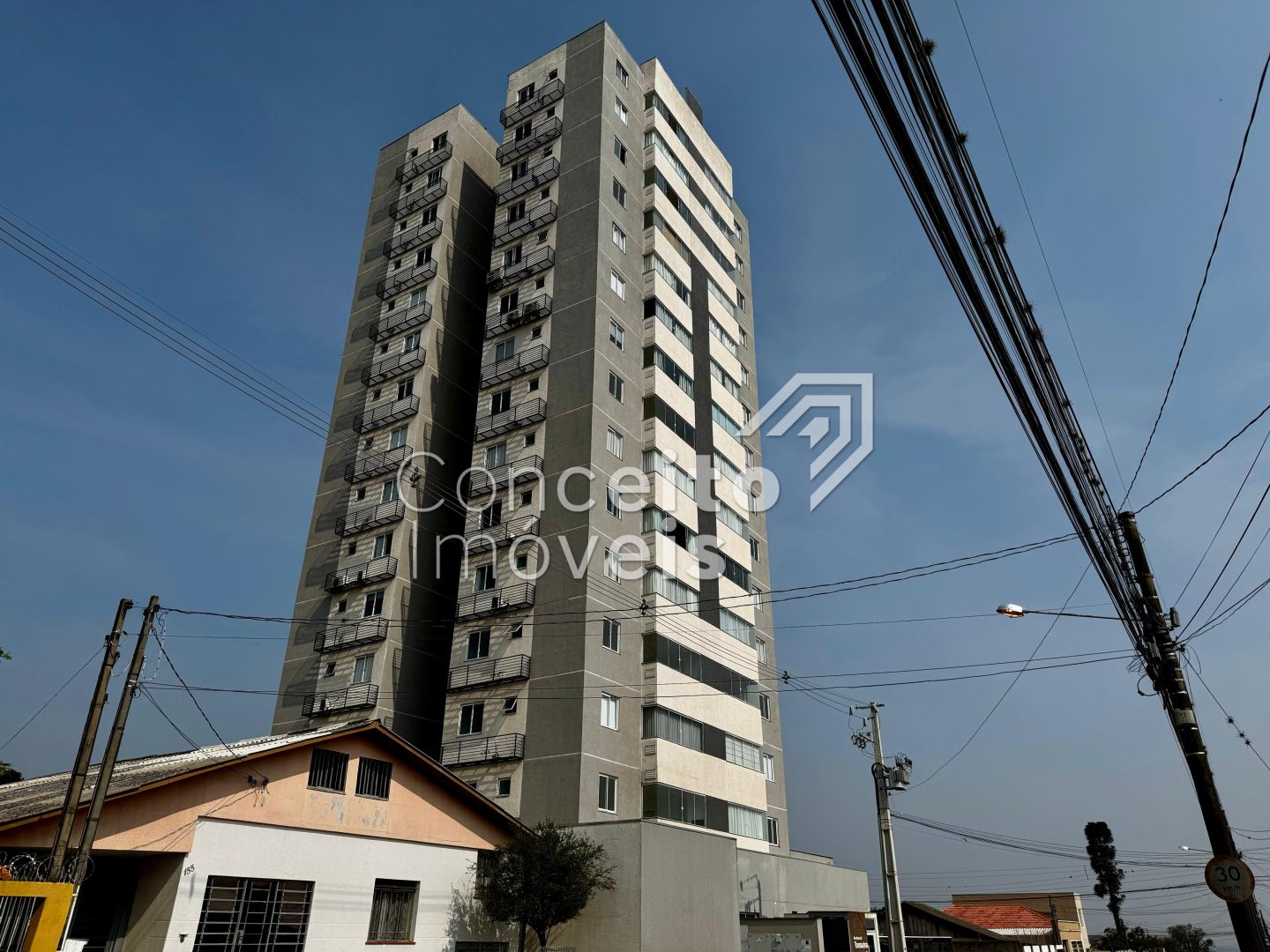 Edifício Tomazina - Uvaranas - Apartamento Mobiliado