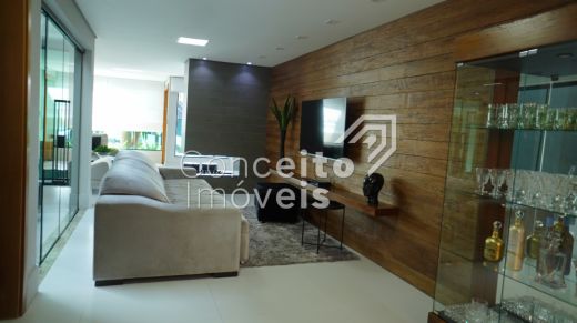 Sobrado Triplex - Jardim Carvalho