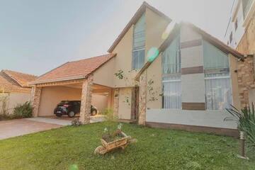 Foto Imóvel - Casa à Venda 5 Quartos, 4 Suites, 3 Vagas, 400m², Uvaranas
