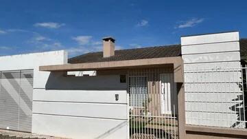 Foto Imóvel - Sobrado à Venda, Contendo 3 Quartos (sendo 1 Suíte), No Bairro Oficinas