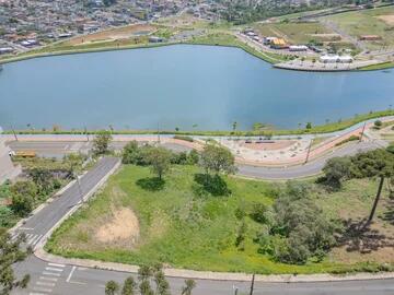 Foto Imóvel - Terreno De Esquina à Venda, Com Vista Para O Lago De Olarias, 1932m² De Terreno 