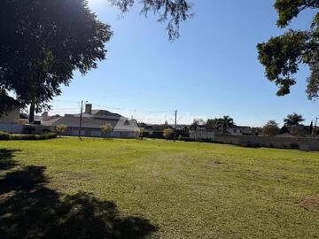 Foto Imóvel - Terreno Comercial à Venda - Localização Estratégica Na Rua Anita Garibaldi