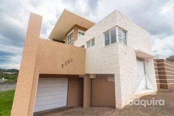Foto Imóvel - Casa à Venda, 4 Quartos, 3 Suites, 2 Vagas, 285m², Estrela