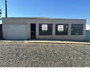 Foto Imóvel - Ampla Casa à Venda, No Começo De Uvaranas, Contendo 4 Quartos