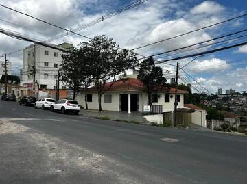 Foto Imóvel - Casa Comercial à Venda, Com  340m² De área útil. Próximo A P