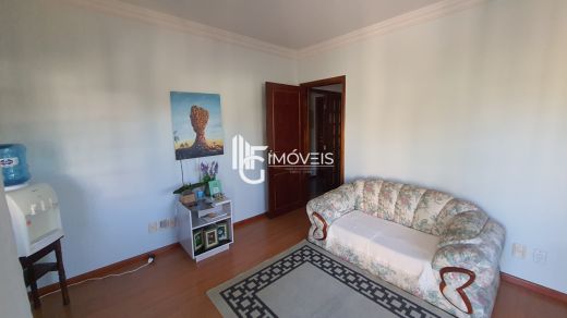 Foto Casa a venda no Bairro Órfãns