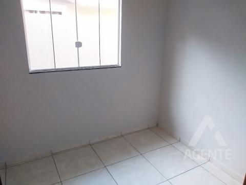 Casa à Venda No Contorno ? 2 Dormitórios | ótima Locali