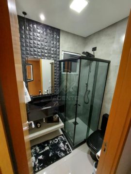 Bela Residência No Condomínio Terra Nova